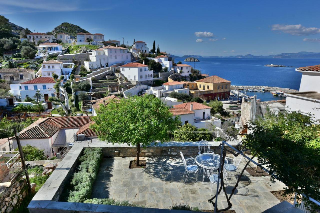 Villa Loukia Hydra  Exteriör bild